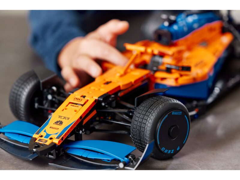 LEGO Technic McLaren Formule 1 racewagen - 42141 - Afbeelding 12