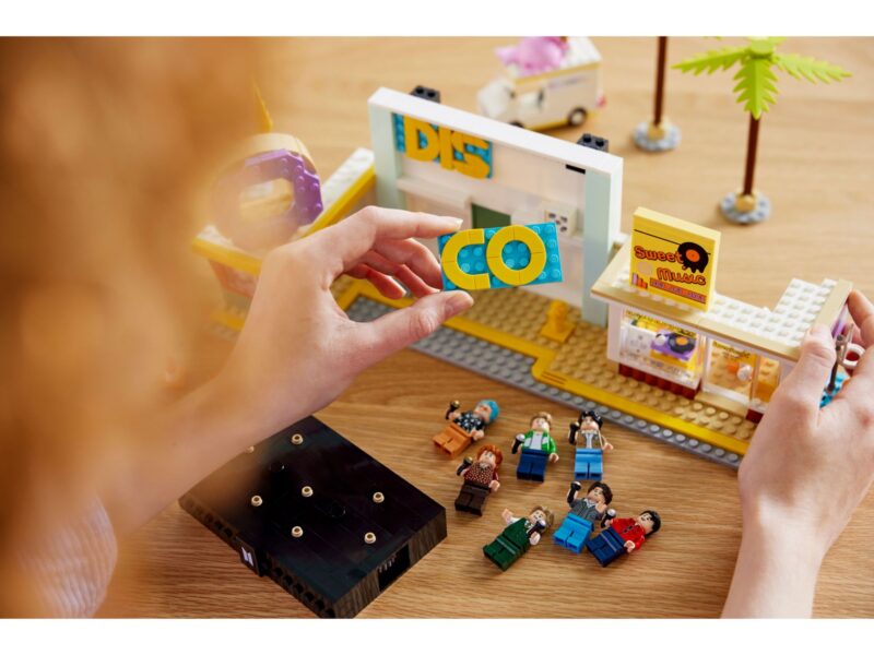 LEGO Ideas BTS Dynamite - 21339 - Afbeelding 15