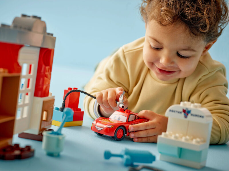 LEGO DUPLO Disney Cars McQueens bezoek aan Docs garage - 10456 - Afbeelding 7