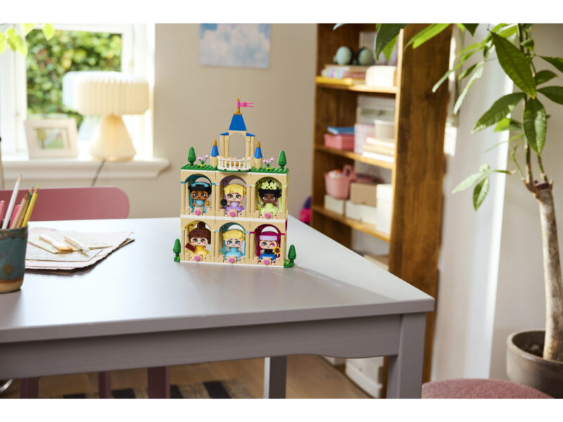 LEGO Disney Princess Mini Anna en Elsa - 43284 - Afbeelding 10